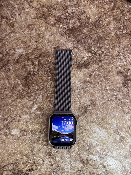 Продам Apple watch SE 40mm