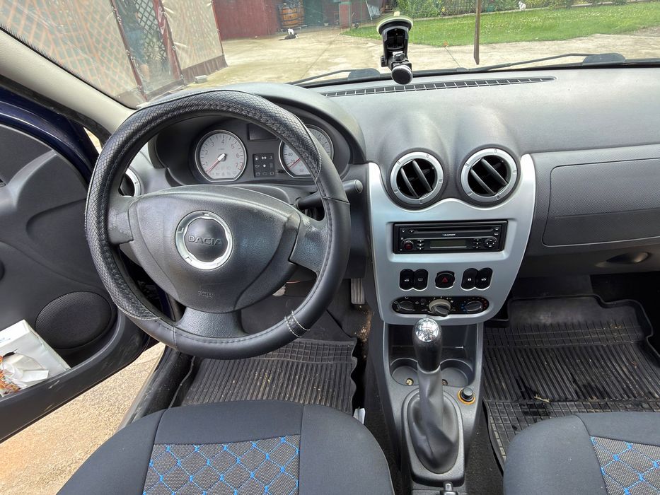 DACIA Logan