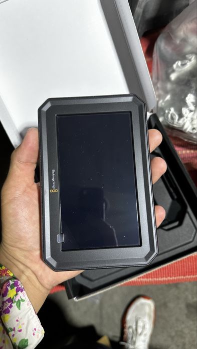 Blackmagic pixis monitor