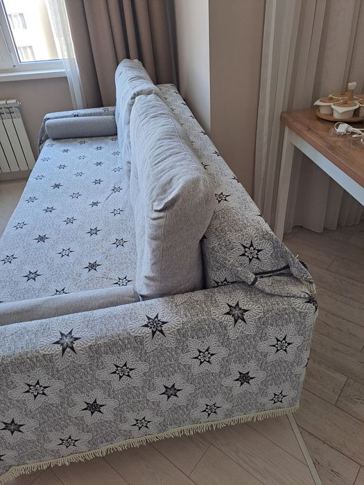 Продам новое покрывало для дивана