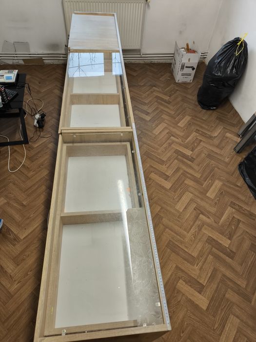 Masa birou sau magazin