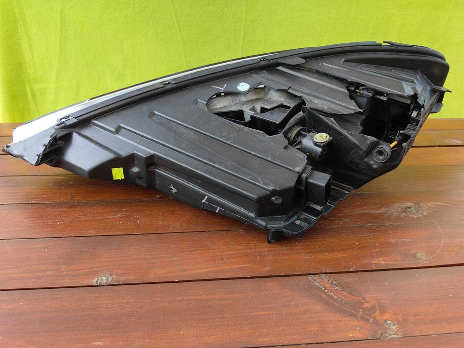 Десен фар Tesla Model S Full LED Facelift / Фар Тесла Модел С