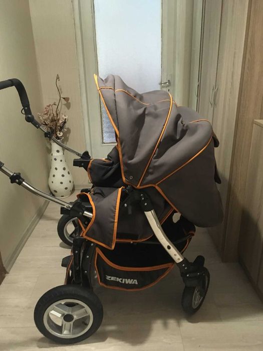 Продавам запазена количка за близнаци ZEKIWA