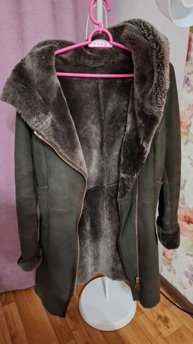 Продам женскую дубленку