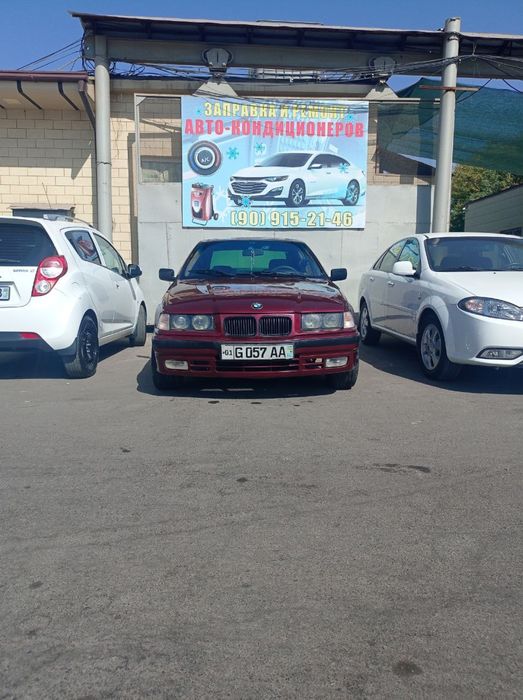 BMW E318 yili 1992 benzin