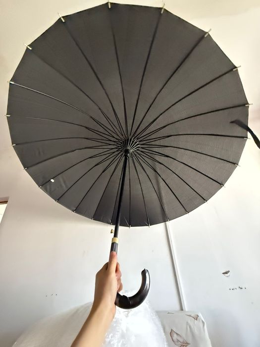 Продам новый зонтик