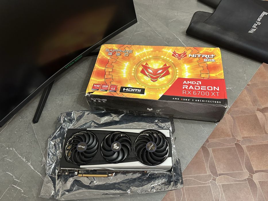 Видеокарта amd 6700xt / XT