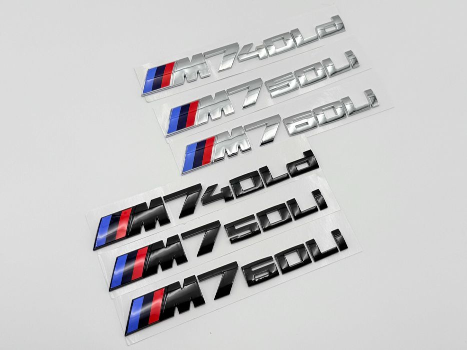 Emblema Compatibila BMW M seria 7 G70 Motorizare spate