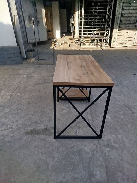 Rabochiy stol loft