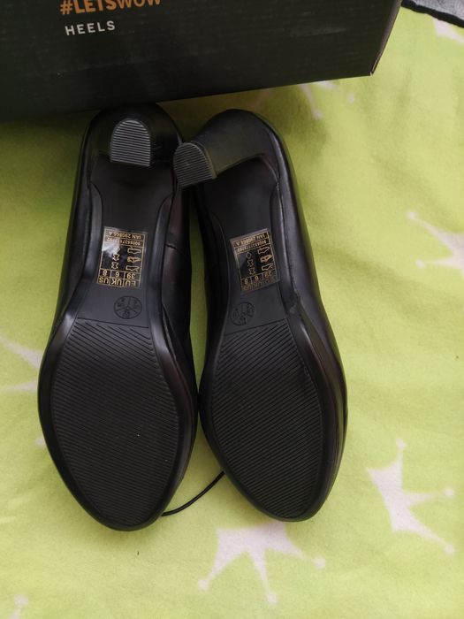 Нови дамски обувки естествена кожа 39н