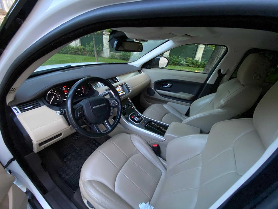 Range Rover Evoque 2016 | 2.0 Diesel | 150 CP | Automată | 4x4 | R-Dynamic