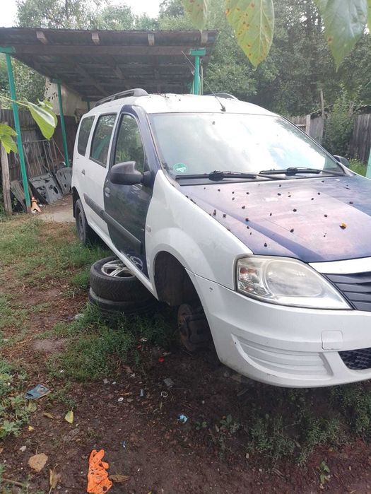 Vând sau dezmembrez Dacia Logan MCV an 2012