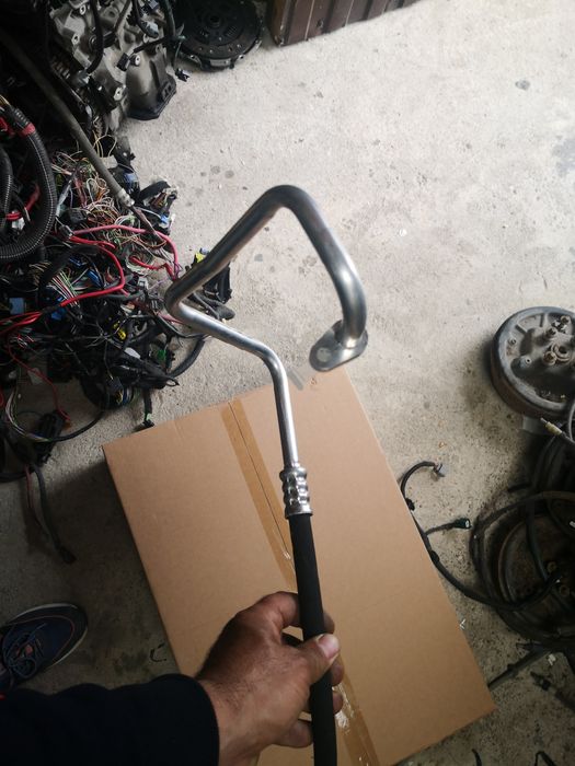 Conducta ac Dacia Duster 1,6 16 Valve 2010 - 2013 cod 924900788r