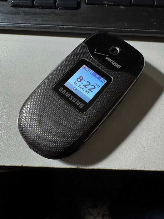 Продается сотовый телефон samsung gusto 1 CDMA