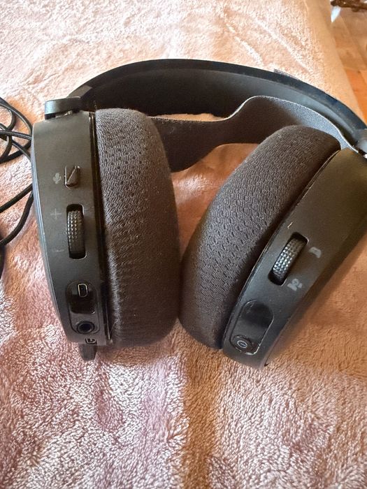SteelSeries Arctis 9 Wireless – Merge pe jack / Piese