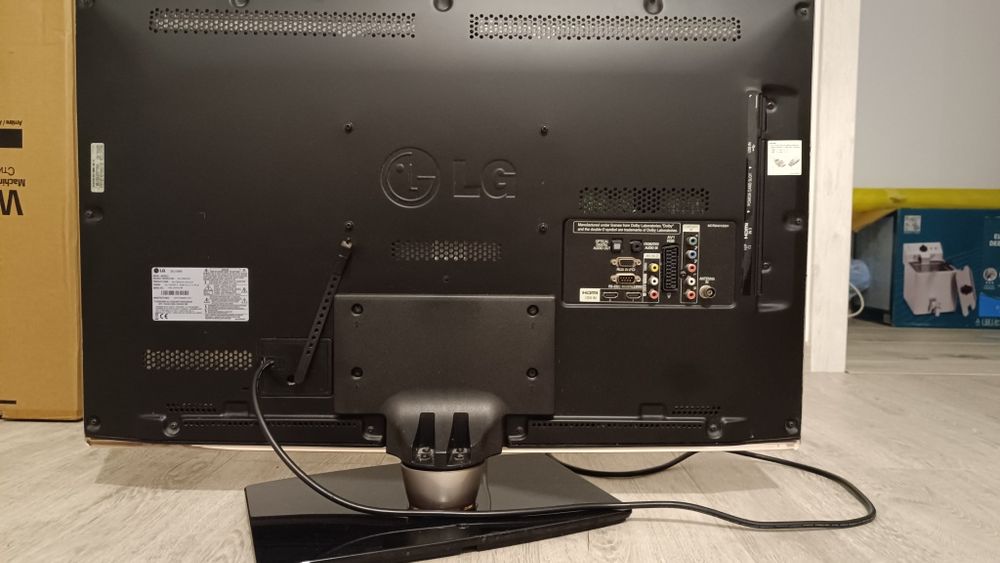 Televizor LG 32 inch, 81 cm