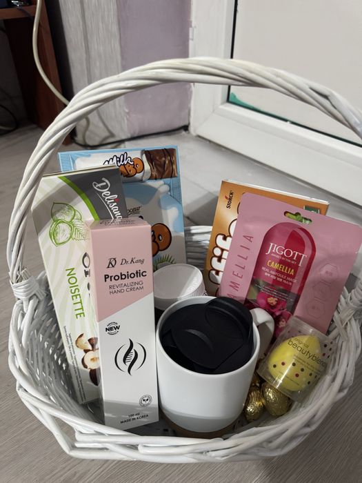 Корзина с подарками