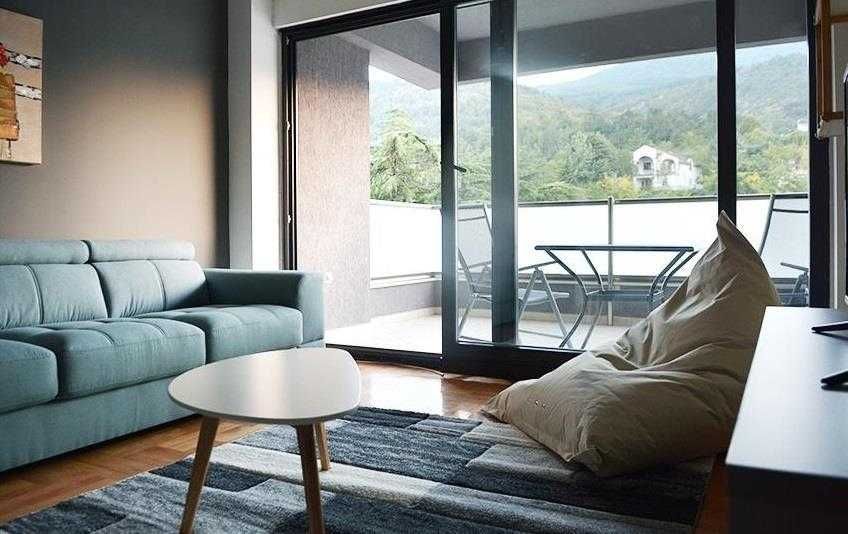 Дава се под наем Двустаен апартамент в Бургас, Братя Миладинови - 57 кв.м за 198.9 € - Снимка #1