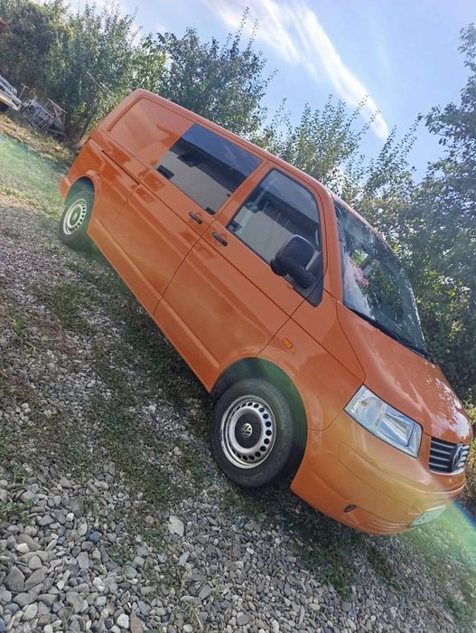Duba vw cumparata de nu an  km reali frani noi este in stare foarte buna spatioasa 6 locuri