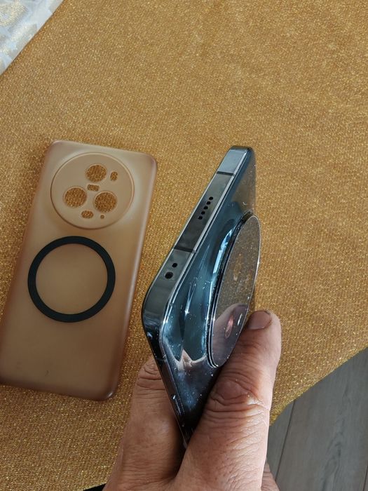 Honor magic 5 pro/12-512/.