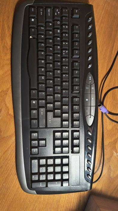 Tastaturi PS2 pentru PC vintage