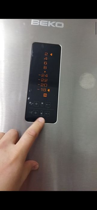 Холодильник ВЕКО в рабочем состоянии