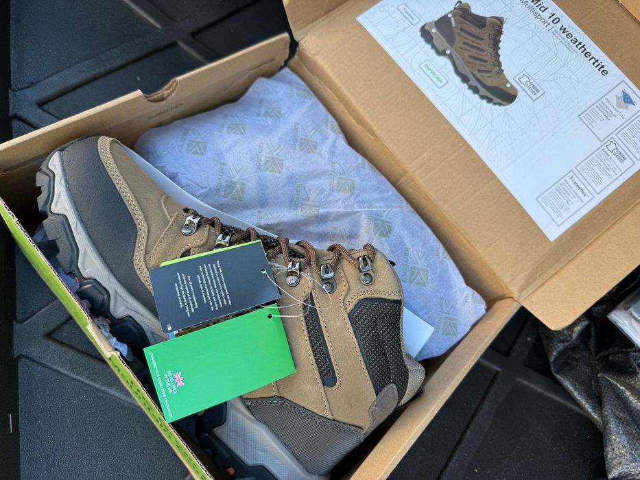 Обувки Karrimor чисто нови
