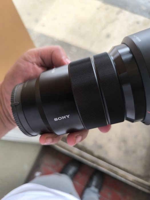 Sony 18-105 obektiv sotiladi