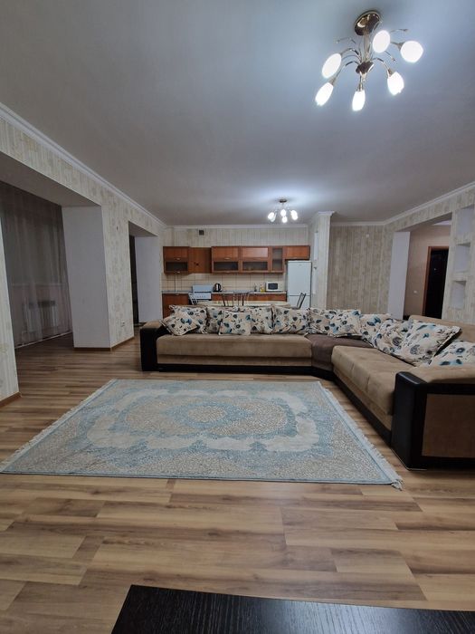 Продам 2кв 90 квм