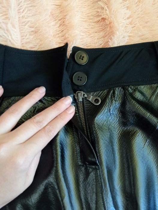 Юбка черная карандаш .