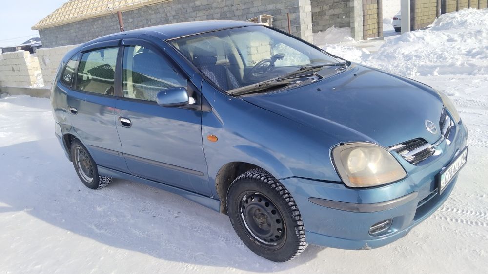 Машина сатылады.