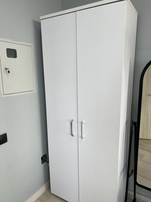 Шкаф, шкафчик небольшой 2 метра