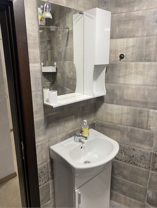 Дава се под наем Тристаен апартамент в Варна, м-т Сотира - 95 кв.м за 612 € - Снимка #7