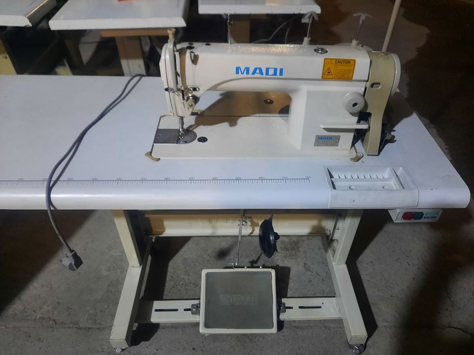 Tikuv mashinalari sotiladi