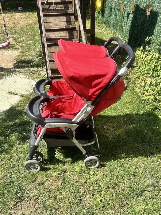 Продавам количка за близнаци Peg Perego Aria Twin