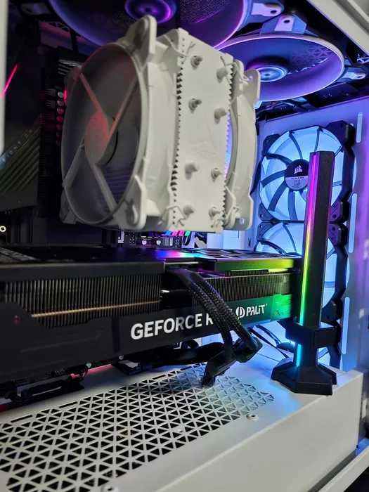 Геймърски Компютър! RTX 5070 / Ryzen 7 7800X3D / 32 GB RAM  - НОВ