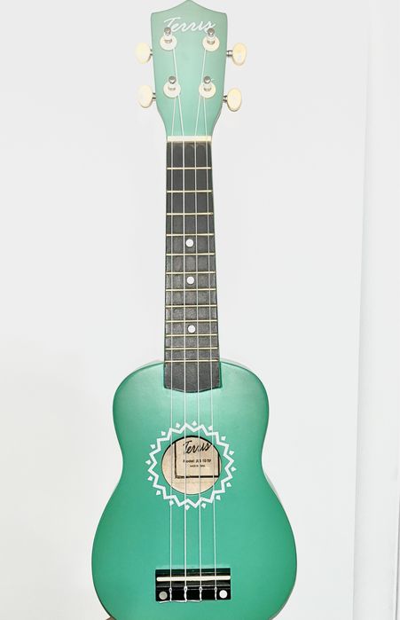 Музыкальный инструмент Укулеле