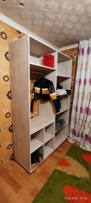 Продам шкаф цвет кедр