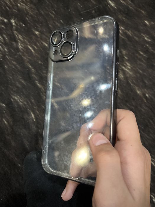 ПРОДАВАМ калъф прозрачен за iphone 13 чист