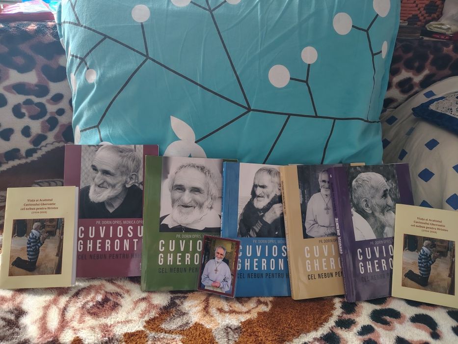 5 cărți cu viața Cuviosului Gherontie de la Tismana