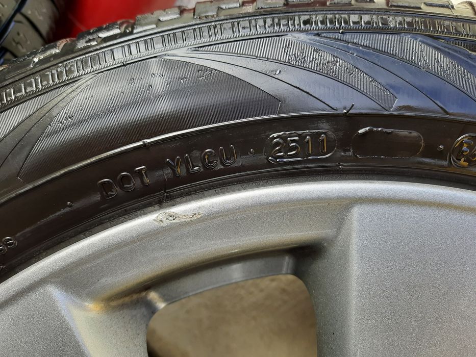 Roti de  toyota 215.60.17