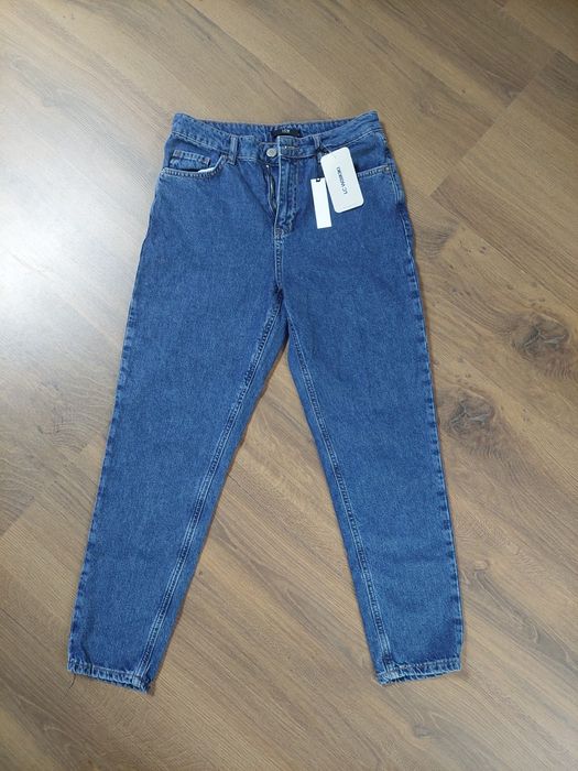 Дънки чисто нови 28номер