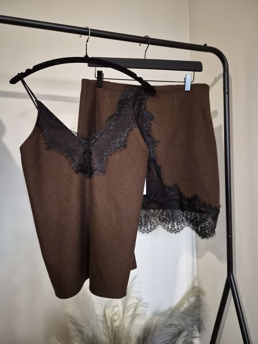 Топ и пола вълна с дантела