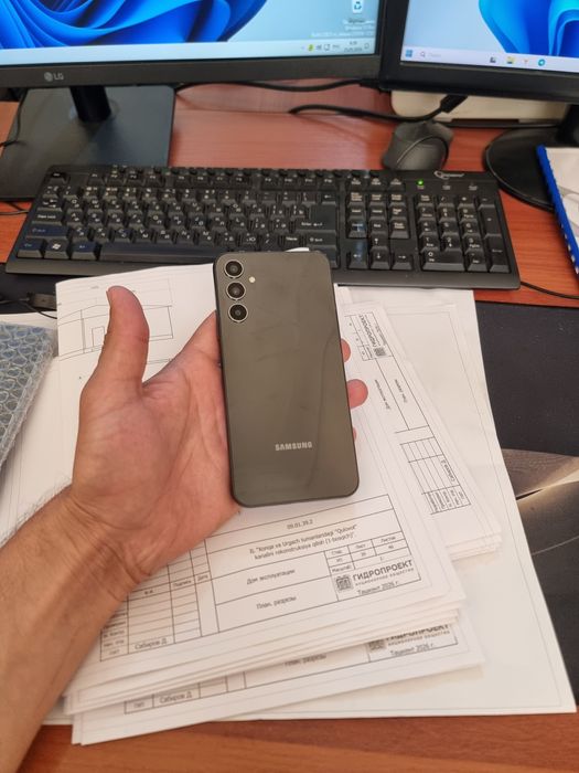 Samsung A34 5G 128gb ideal  iwlawi zur aybi yuq tozza telefon uyaltirm