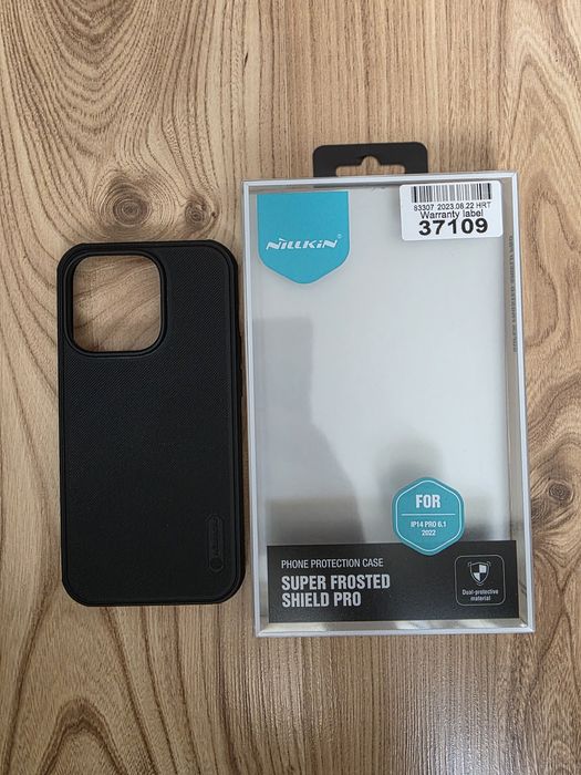 Оригинален кейс Nillkin Super Frosted Shield Pro за iphone 14 pro