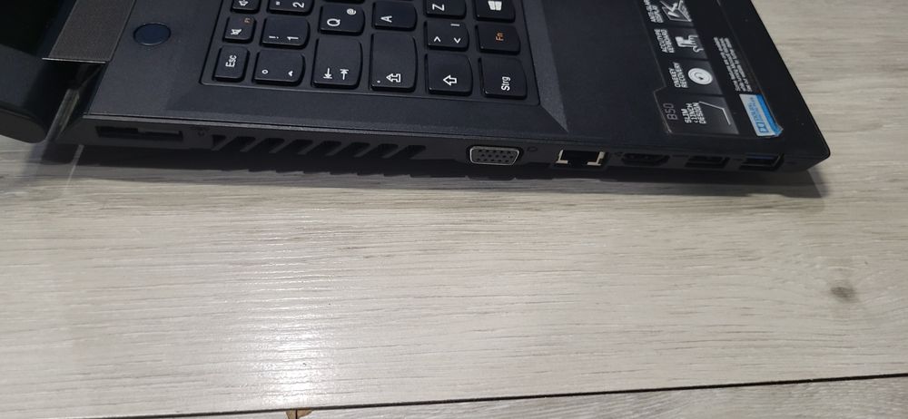 Lenovo B50-80-i3 5005u/8гб/120гб ссд/Amd R5 M330