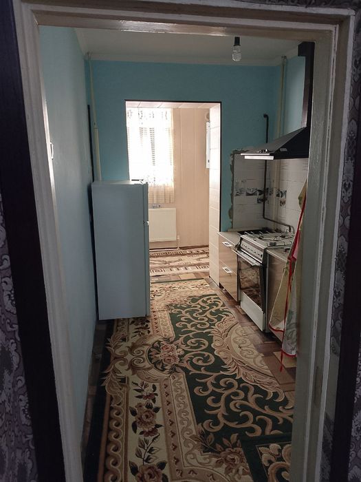 Bekobod shaxar 12 mkr da kvartira naqdga sotiladi