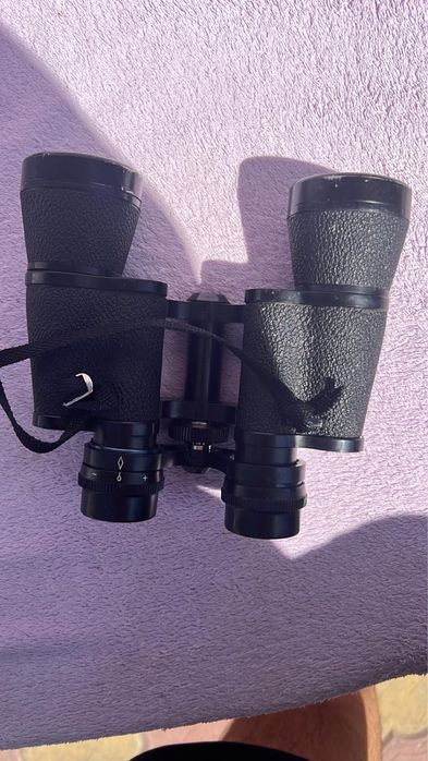 Binoclu 8x40 detaliile se vad in poze