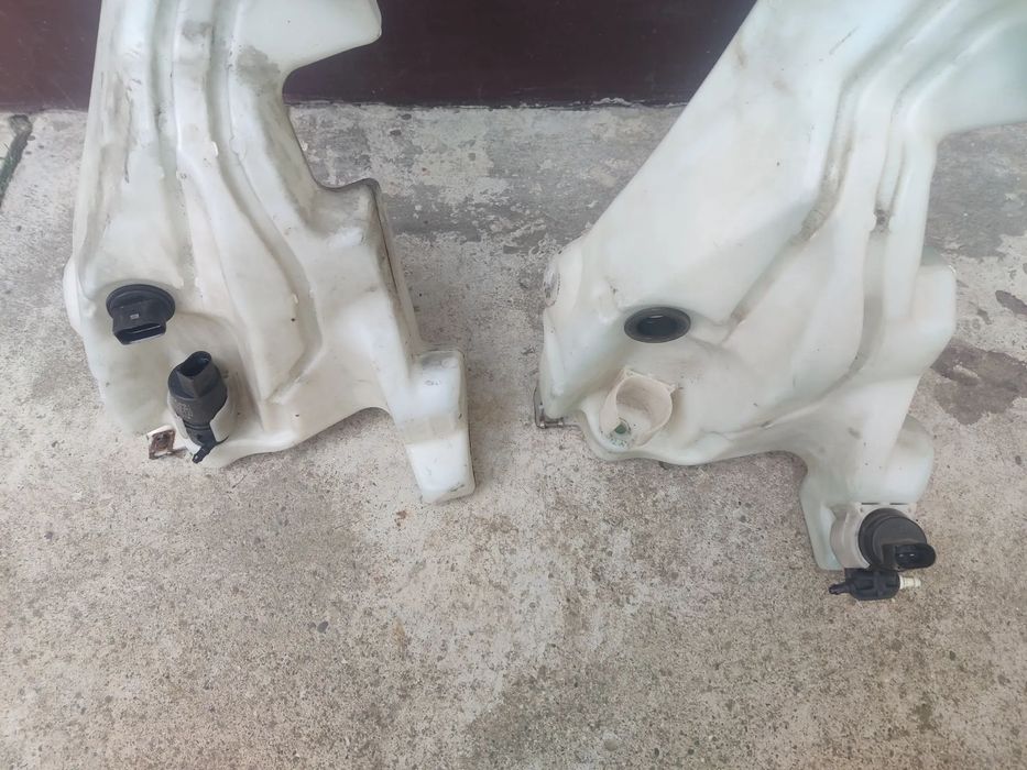 Vas lichid parbriz Seat Exeo Audi A4 8E0955451AR / 1K5955651