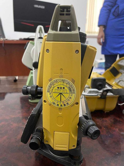 СРОЧНО ПРОДАЮ! Тахеометр Topcon